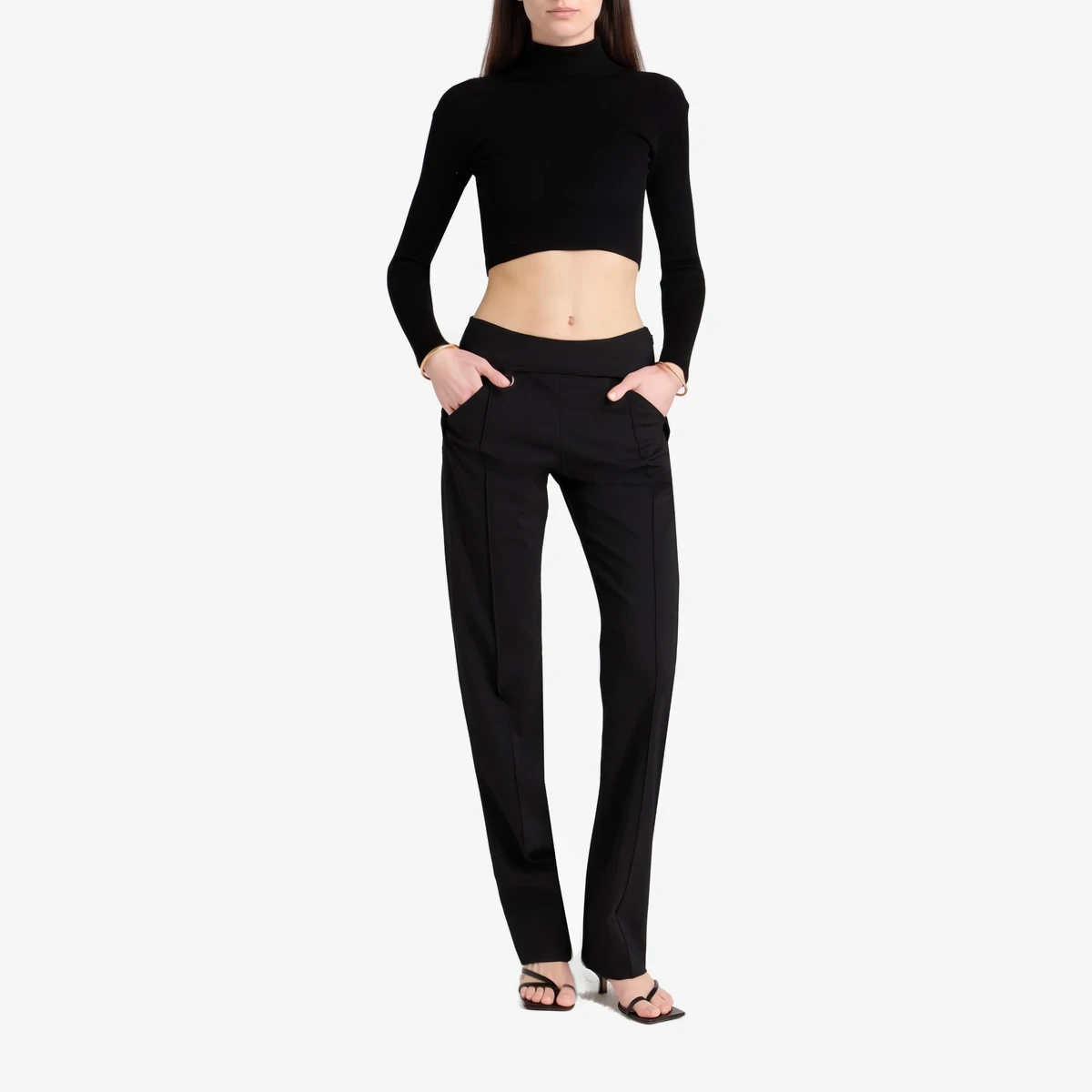 Jacquemus Bormio Cropped Ribbed-Knit Half-Zip Turtleneck Sweater in Black