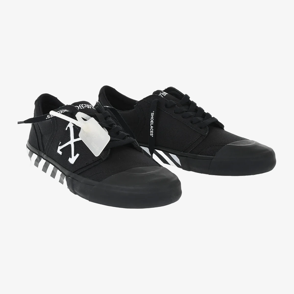 Off-White Low-Top UNDERCUT-001 Canvas Sneakers With Iconic Sole in Multicolour