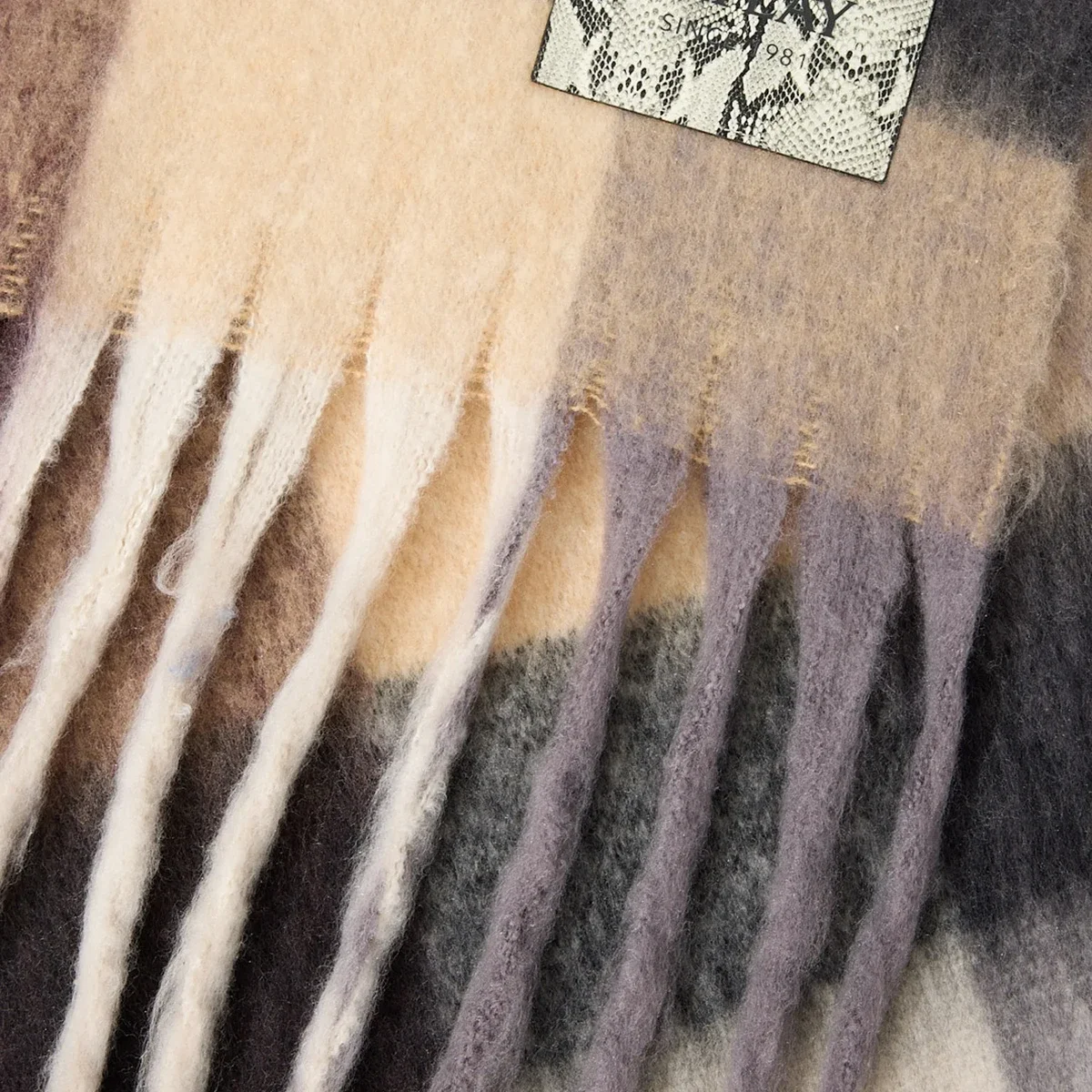 Scarf view 2