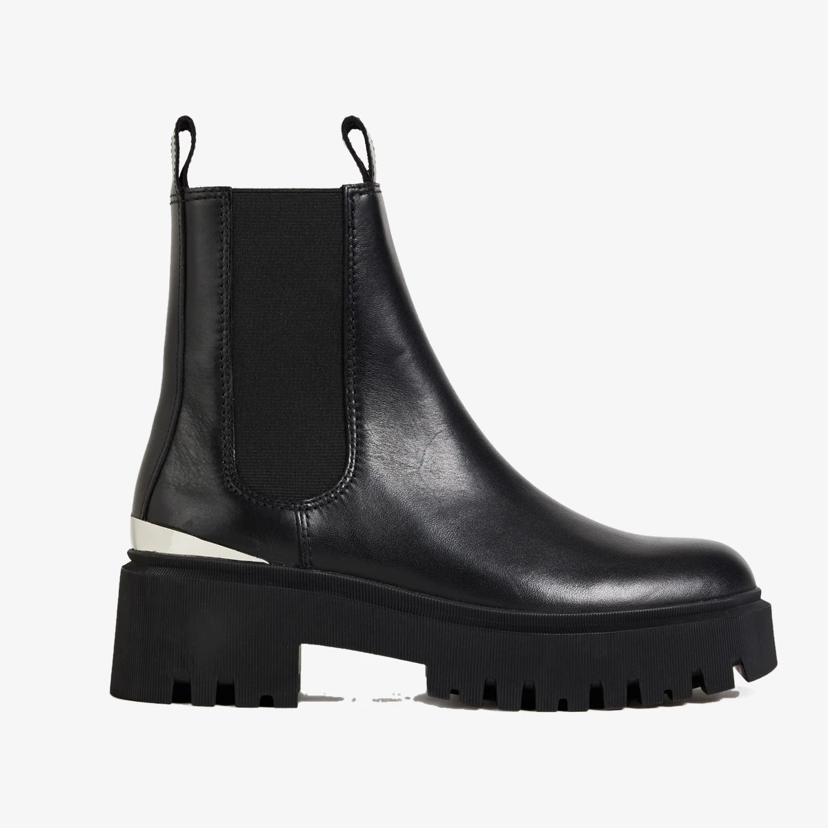 Maje Leather Chelsea boots in Black