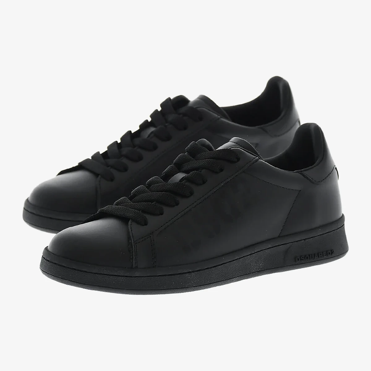 Dsquared2 Leather Low-Top Sneakers BOXER in Solid Color with Tone-on-Tone Logo in Black