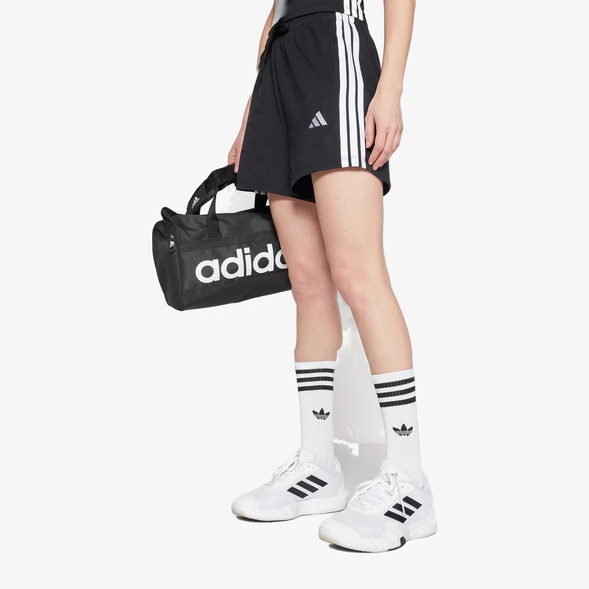 Essentials 3-Stripes Sports Shorts ხედი 4