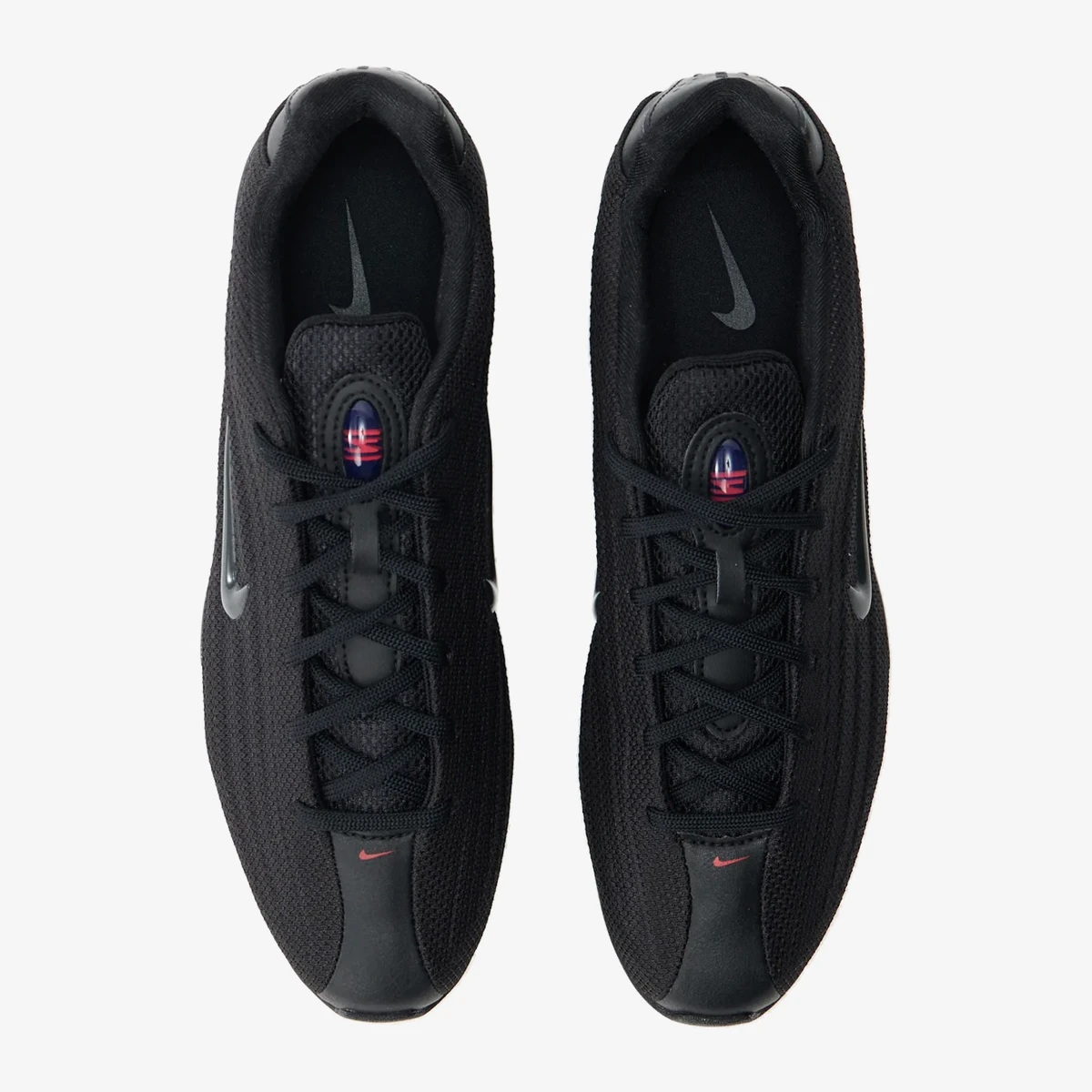 Shox Z Trainers view 4