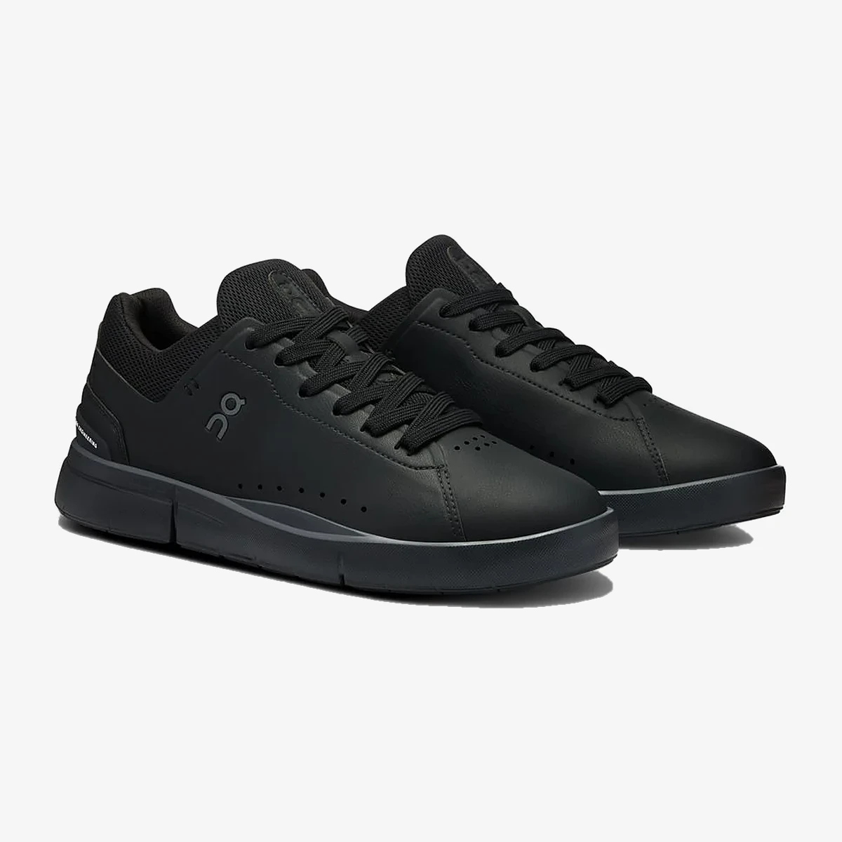 On The Roger Advantage Sneakers in Black