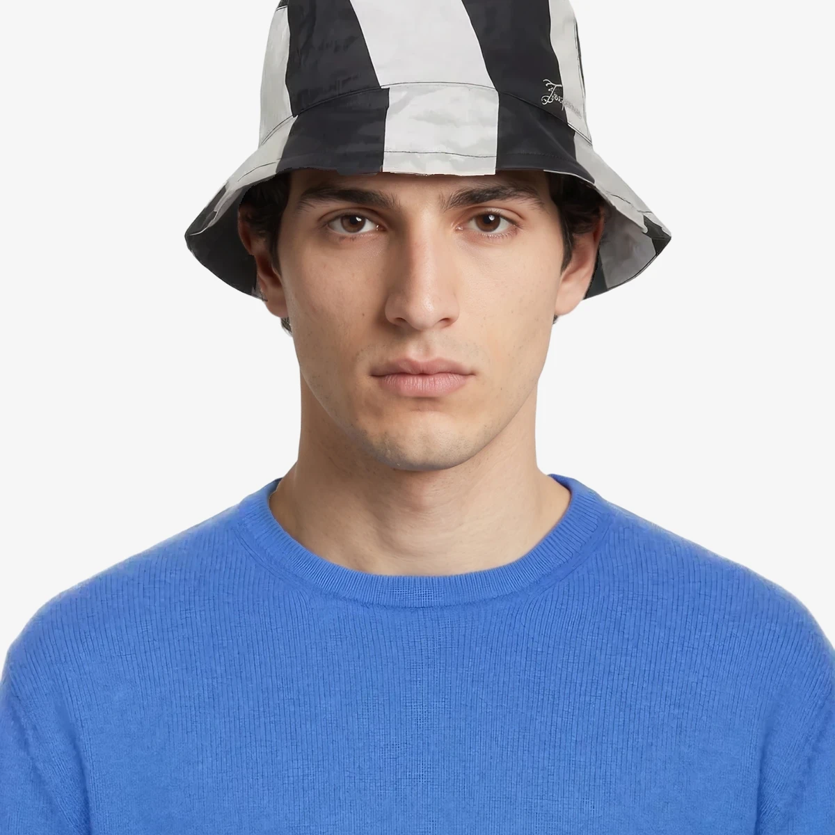 Jacquemus Black & Gray 'The Baluchon' Bucket Hat in Black