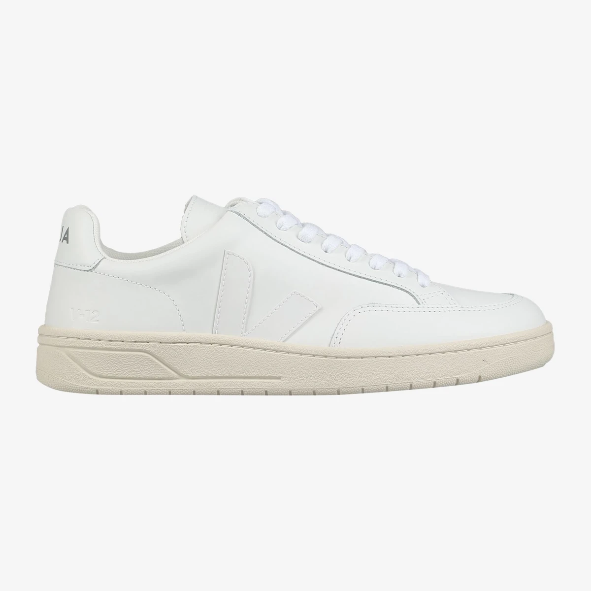 VEJA V-12 Leather Sneakers — თეთრი
